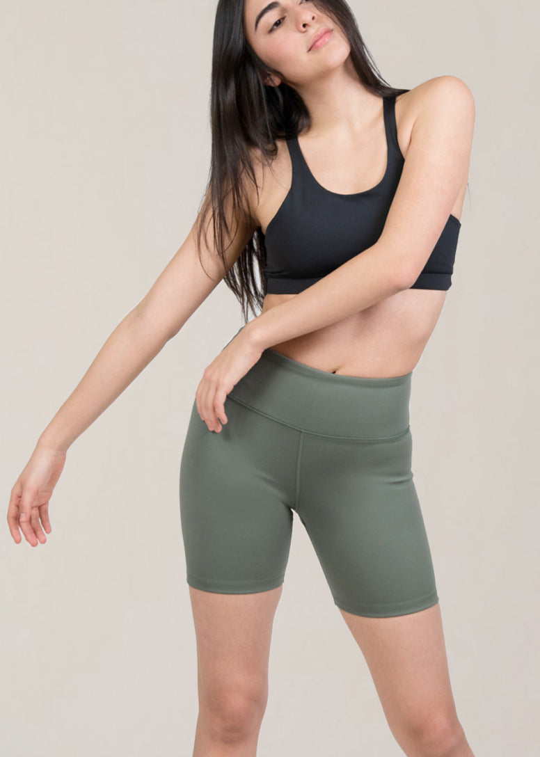 Buy the best types of women sportswear at a cheap price - Arad